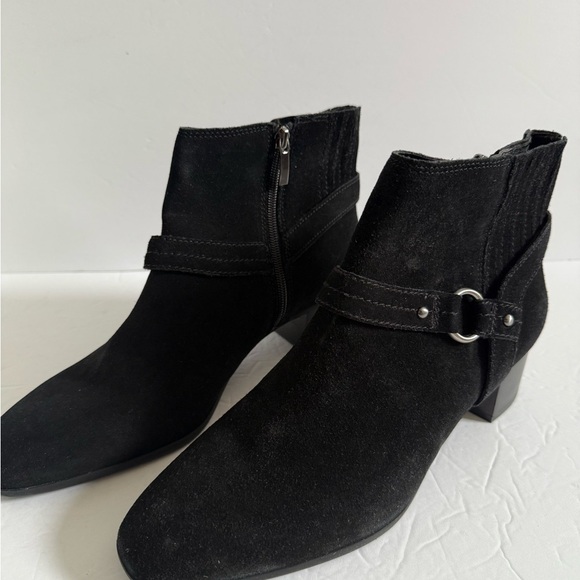 Essex Lane Black Ankle Booties with Suede Finish - Picture 2 of 16